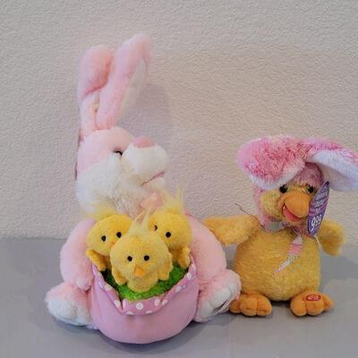 Lot 337: New Animated Bunny & Chicks and Duck