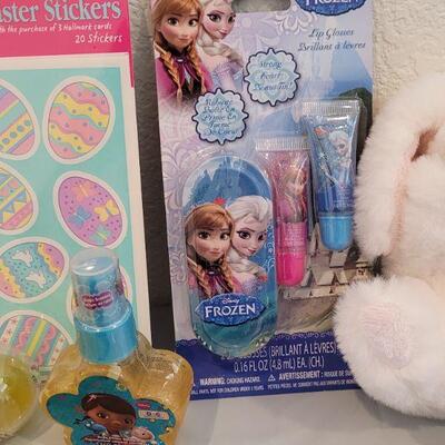 Lot 342: New Felt Hallmark Easter Basket filled with Hallmark Goodies
