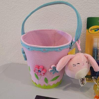 Lot 342: New Felt Hallmark Easter Basket filled with Hallmark Goodies