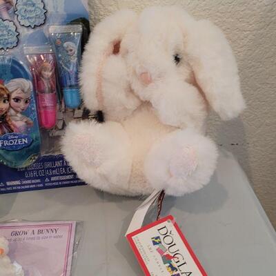 Lot 342: New Felt Hallmark Easter Basket filled with Hallmark Goodies