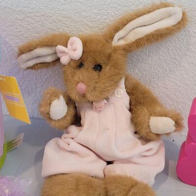 Lot 345: New Felt Easter Bucket Filled with Hallmark Goodies