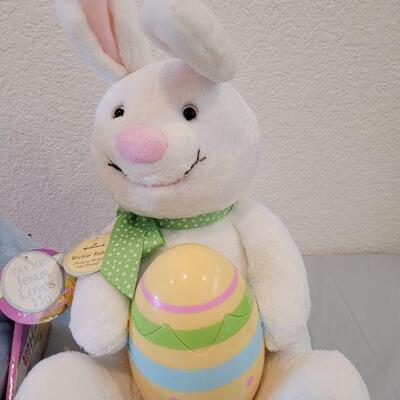 Lot 350: New Animated Hallmark Bunny and Animated Jesus Loves Me Bunny
