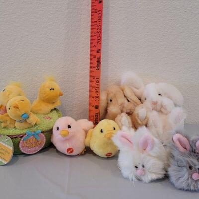 Lot 352: New Animated Hallmark Singing Chicks, (2) Musical Bunnies, (2) Bunny Plush Balls and (2) Douglas Bunnies 