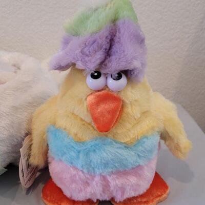 Lot 356: (2) Hallmark Bunnies and (2) Animated Chicks