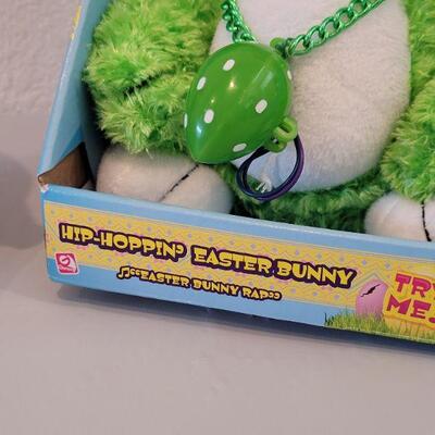 Lot 357: New Animated Hip Hoppin' Bunny and Speak & Repeat Hamster 