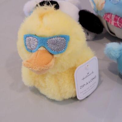 Lot 359: New Hallmark Easter Basket with Activities, Snoopy Bunny, Squishmallow Clip On, Bath Sponge, Zip a long Duck and Bunny