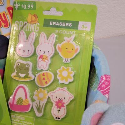 Lot 359: New Hallmark Easter Basket with Activities, Snoopy Bunny, Squishmallow Clip On, Bath Sponge, Zip a long Duck and Bunny