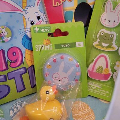 Lot 359: New Hallmark Easter Basket with Activities, Snoopy Bunny, Squishmallow Clip On, Bath Sponge, Zip a long Duck and Bunny