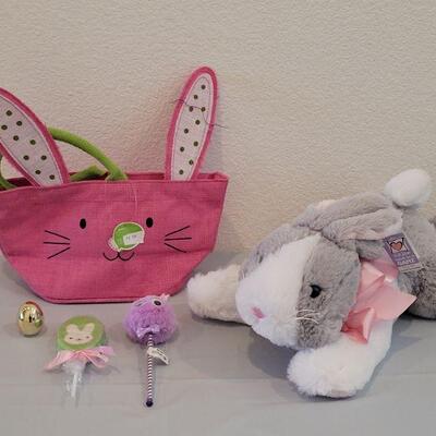 Lot 362: New Bunny Purse Bag, Handsoap Lollipop, Lip Balm and Ganz Bunny