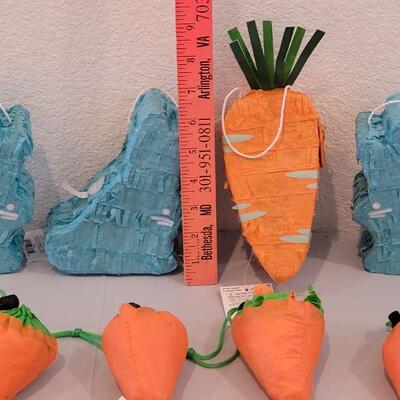 Lot 372: New Mini PiÃ±atas and Carrot Pull Out Grocery Bags