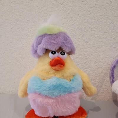 Lot 377: Animated Chick and Plush Bunny in a Purse 