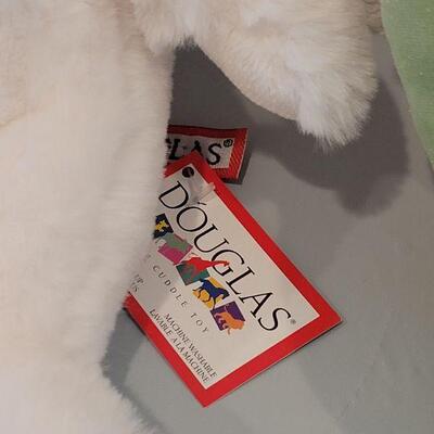 Lot 380: New Douglas Bunny and Plush Bunny in a Purse