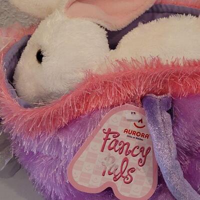 Lot 381: New Animated Chick and Plush Bunny in a Purse 