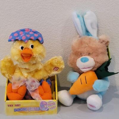Lot 382: Animated Chick and Bear "Bunny"