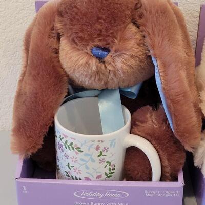 Lot 388: (2) New Bunnies with Mugs