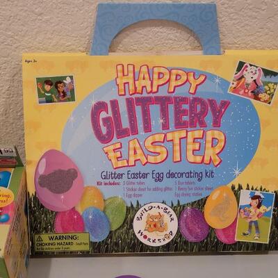Lot 392: New Easter Making Supplies and Basket Decorations 