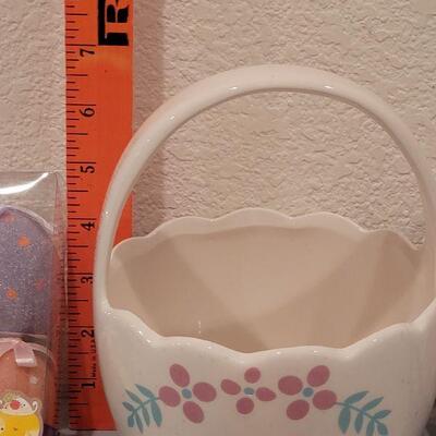 Lot 395: New Hallmark Decorative Ceramic Basket and Decorative Eggs