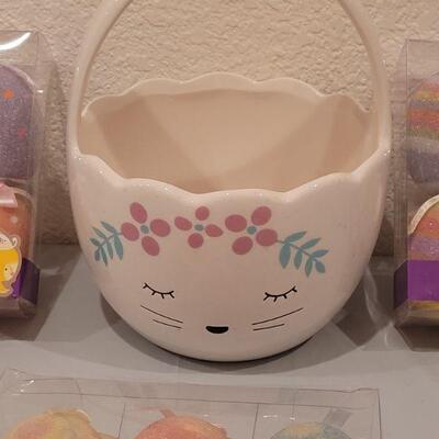 Lot 395: New Hallmark Decorative Ceramic Basket and Decorative Eggs