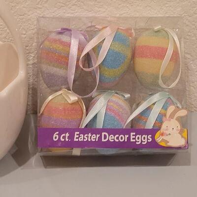 Lot 395: New Hallmark Decorative Ceramic Basket and Decorative Eggs