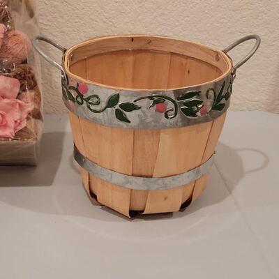 Lot 396: (2) New Spring Buckets and Yankee Candle Potpourri 
