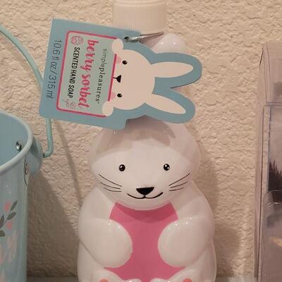 Lot 397: New Boyd's Bears Bunny Gift, Hallmark Handsoap and Metal Easter Bucket 