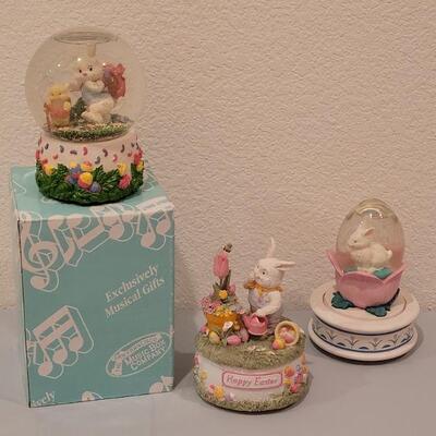 Lot 400: (2) Spring Water Globes and Music Box