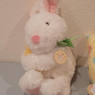 Lot 408: New Animated Hallmark Bunny and Hallmark Hen Basket 