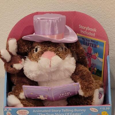 Lot 413: New Animated Duck and Story Telling Bunny 