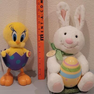 Lot 415: New Hallmark Animated Tweety Bird and Animated Hallmark Bunny