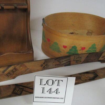 Wood Lot: Painted Basket, Spoon Holder, 2 Decorative Trim Pieces