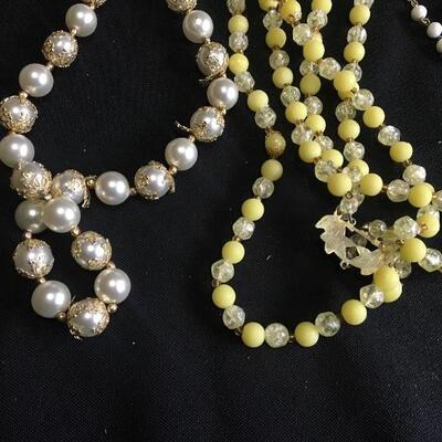 10+ Piece Beaded Costume Jewelry Lot with some loose