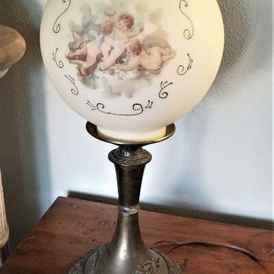 Lot #40  Vintage Bradley & Hubbard Table Lamp - working condition