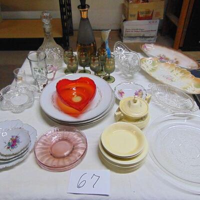 Box 67 Miscellaneous glass pieces and dishware, decanter with matching glasses