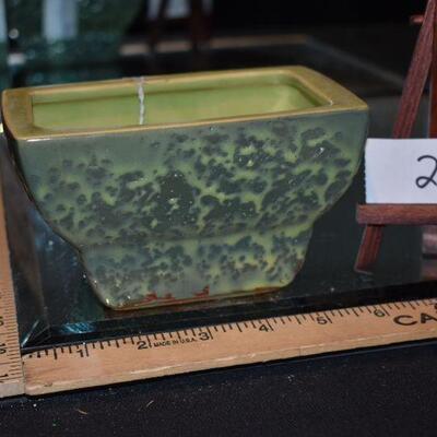 McCoy 1956 Green Planter Brocade Line 