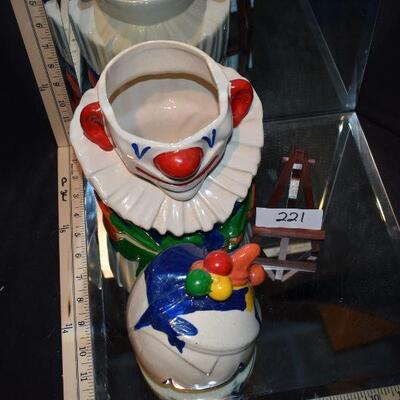 McCoy 1943 Clown Bust Cookie Jar 