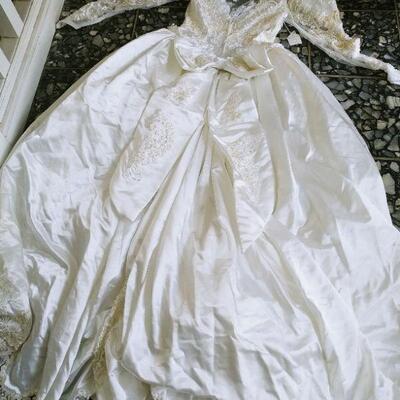 Lace Wedding Dress Double deep "V" with train