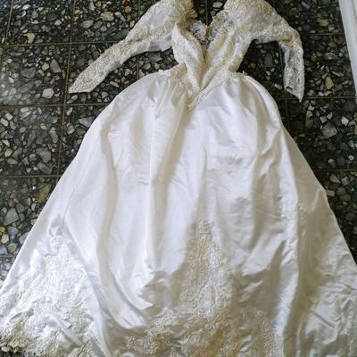 Lace Wedding Dress Double deep "V" with train
