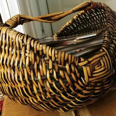 Lg Basket of Crafting, Tole Painting Books & Phamplets 