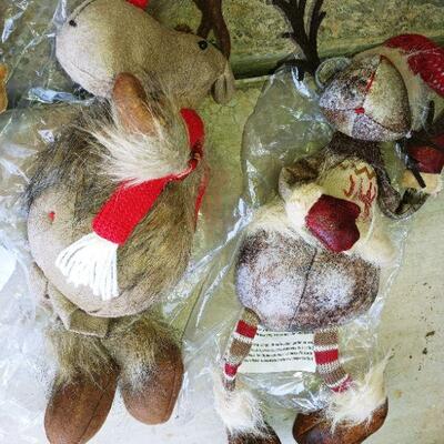 New in Pkgs - Christmas Critters - 14 pieces