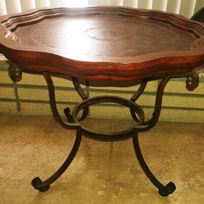 Embossed leather wood table curved legs - 20Hx25W"