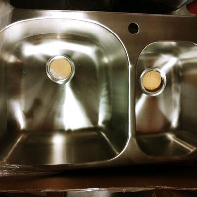 Boxed Stainless Steel Sink 31.5 x 20.5 x 9" Pot size