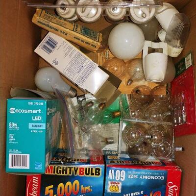 Lot of Assorted working and new light bulbs