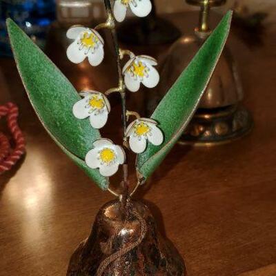 Vintage Bell Bovano of Cheshire Flowers