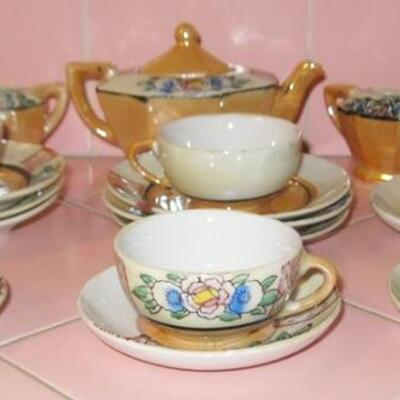 Lot 84 Vintage Children's Ceramic Tea Set Dishes Japan Cups Plate Teapot 20pcs