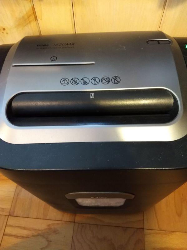 Royal 1620MX Crosscutter Shredder
