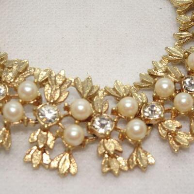 Gorgeous Mid Century Gold Tone, Pearl & Rhinestone Bracelet 
