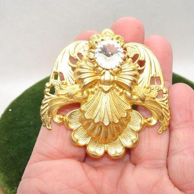 Signed Gold Tone Christmas Angel Pin 