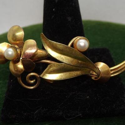 Gold Tone & Pearl Flower Violet Pin 