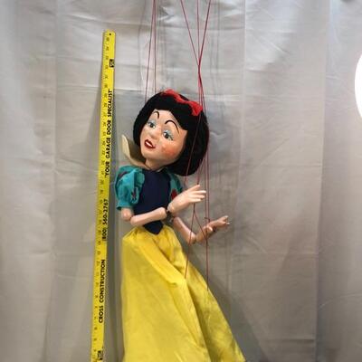 Large Disney Snow White 30â€ Marionette