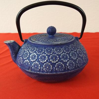 Japanese Style Cast Iron tea pot
